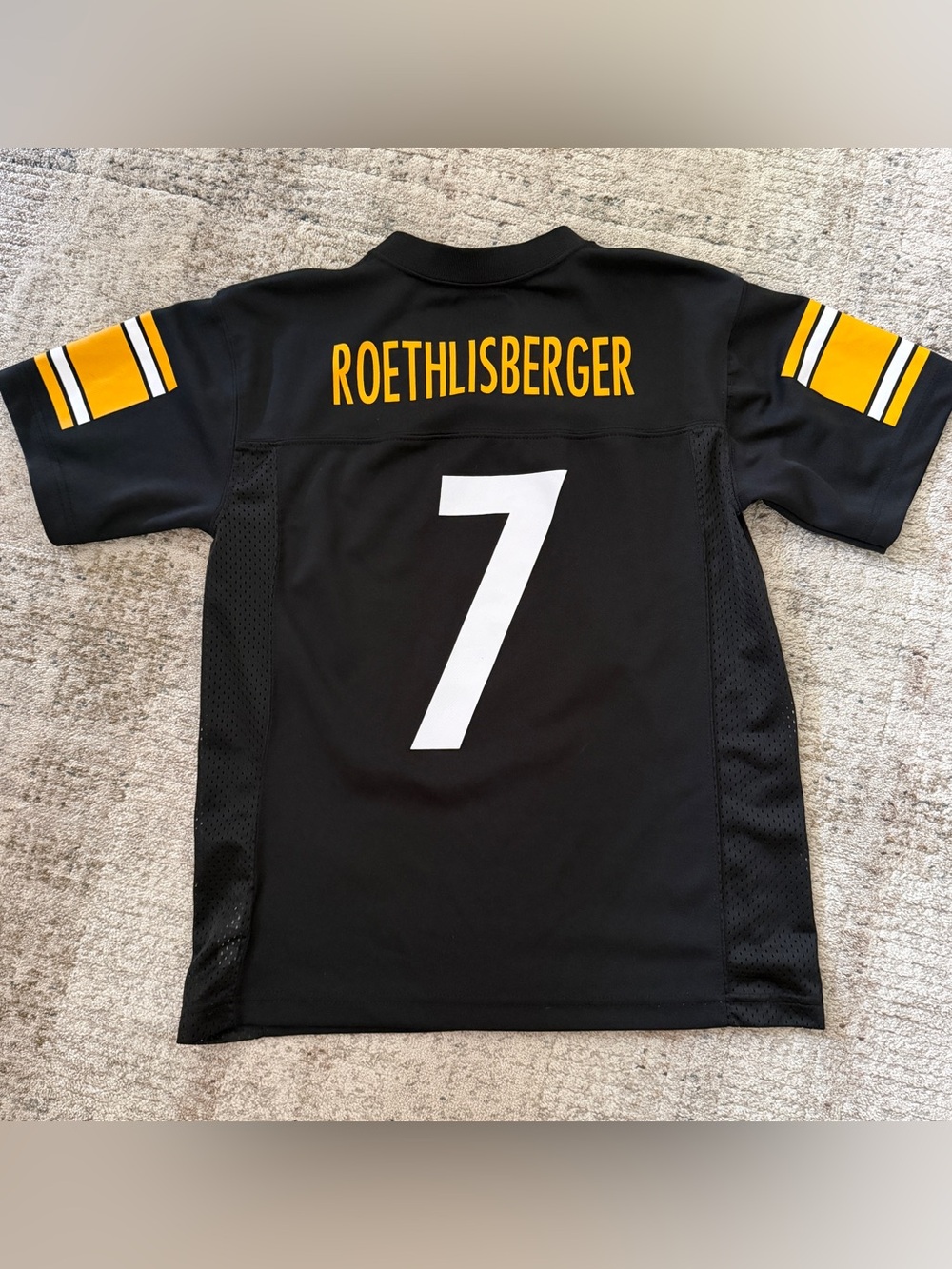 NFL Team Apparel Pittsburgh Steelers Ben Roethlisberger #7 Jersey Youth M Black
